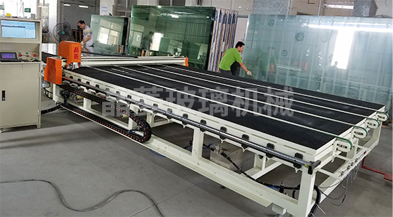 全自動玻璃切割機（jī）.jpg
